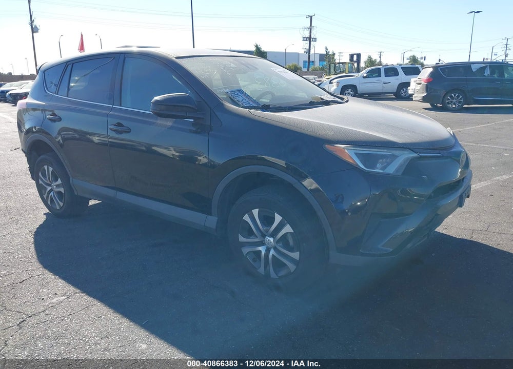 2018 TOYOTA RAV4 LE VIN: 2T3ZFREVXJW501800