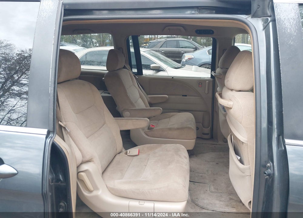2006 HONDA ODYSSEY EX VIN: 5FNRL38406B409083