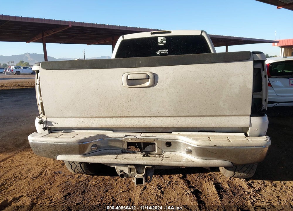 2005 CHEVROLET SILVERADO 2500HD LT VIN: 1GCHK23275F843476