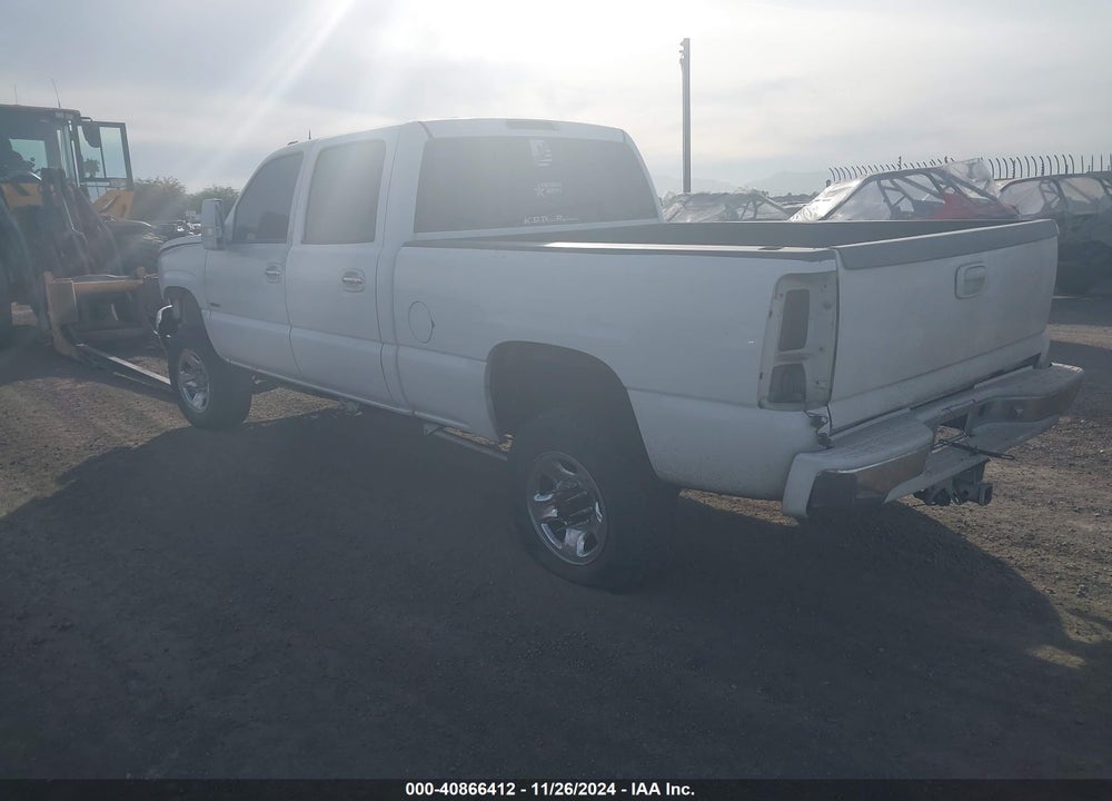 2005 CHEVROLET SILVERADO 2500HD LT VIN: 1GCHK23275F843476
