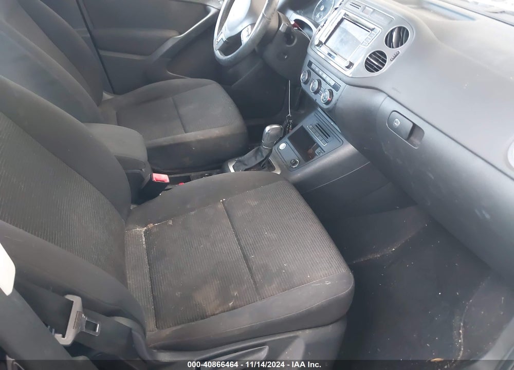2017 VOLKSWAGEN TIGUAN 2.0T/2.0T S VIN: WVGAV7AX4HK045450