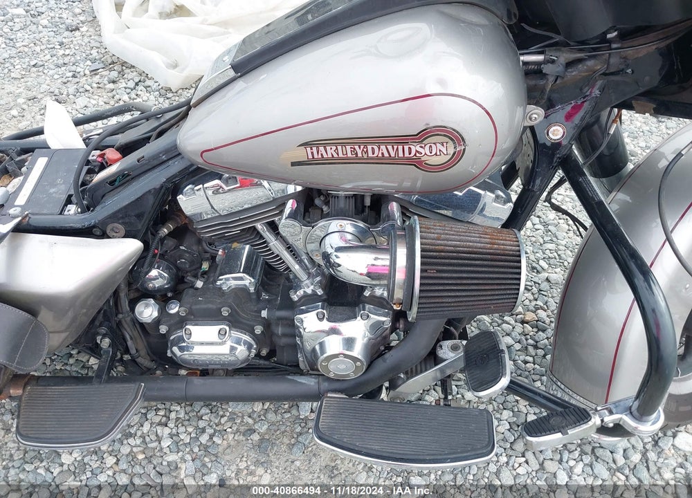 2007 HARLEY-DAVIDSON FLHT CLASSIC VIN: 1HD1FF4157Y638733