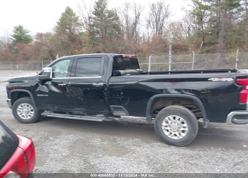 2021 CHEVROLET SILVERADO 3500HD 4WD  LONG BED LTZ VIN: 1GC4YUEY7MF301321