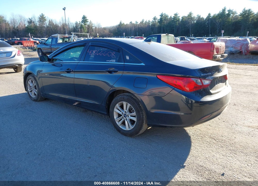 2013 HYUNDAI SONATA GLS VIN: 5NPEB4AC2DH691704