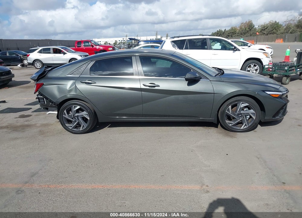 2024 HYUNDAI ELANTRA VIN: KMHLN4DJ9RU115772