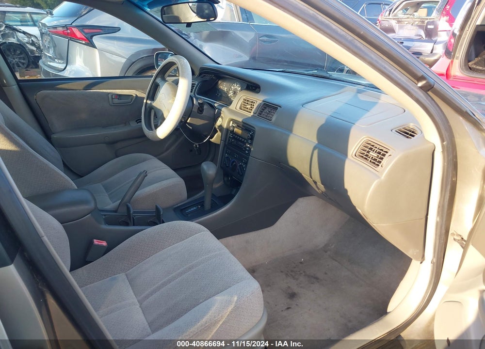 2001 TOYOTA CAMRY LE V6 VIN: JT2BF22KX10291683