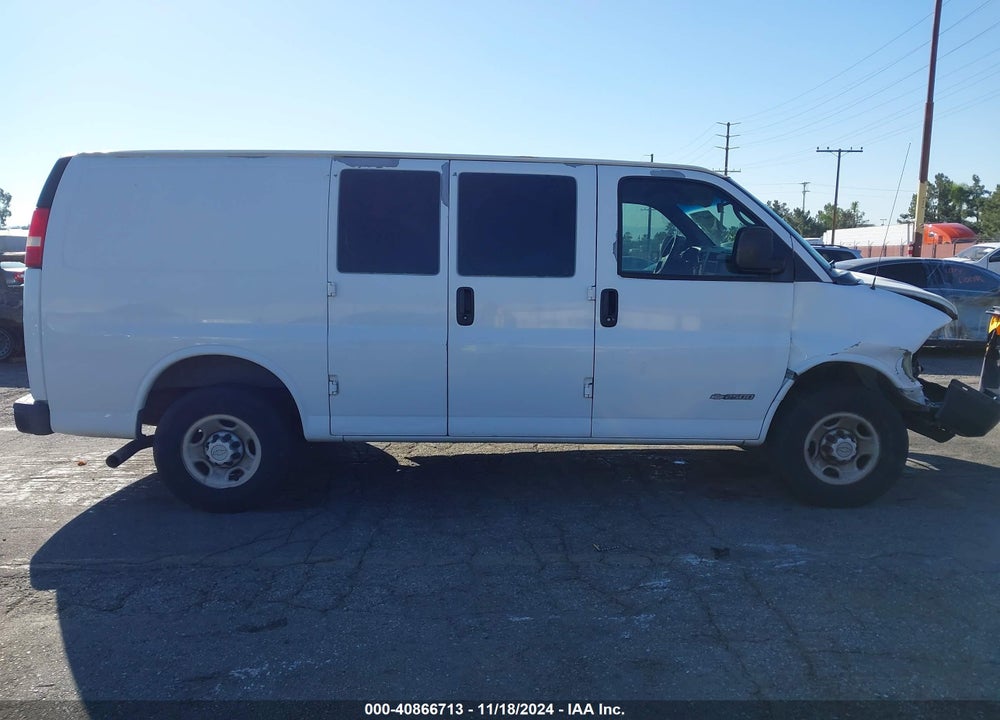 2005 CHEVROLET EXPRESS VIN: 1GCGG25VX51266847