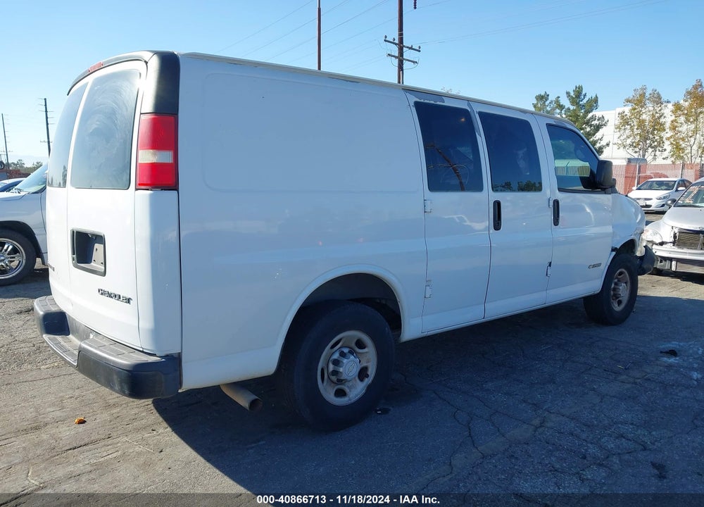 2005 CHEVROLET EXPRESS VIN: 1GCGG25VX51266847