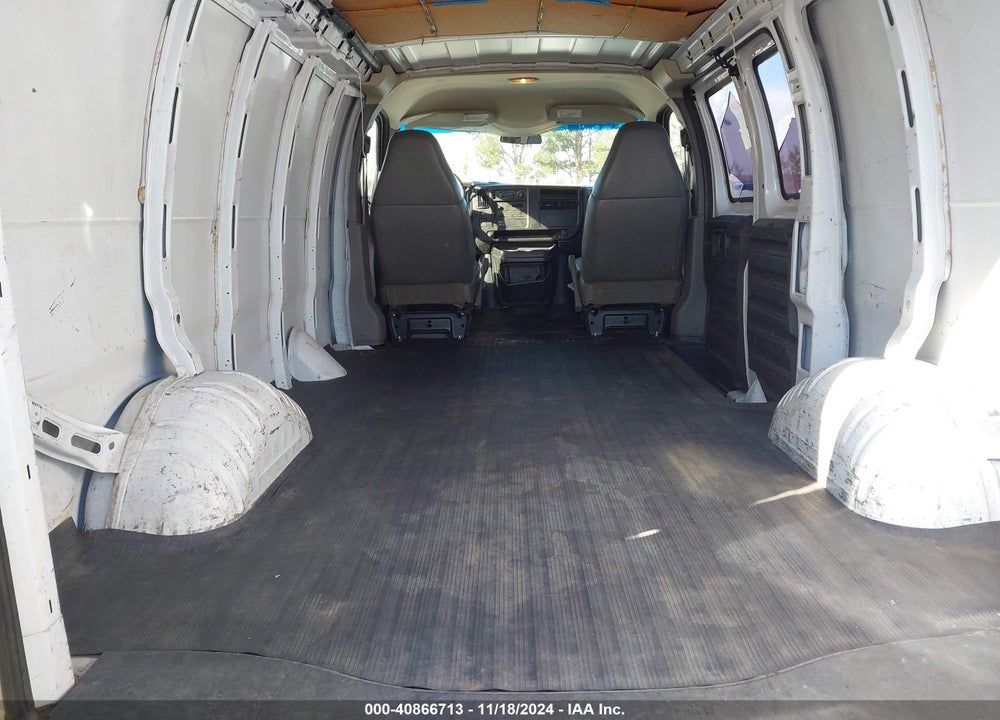 2005 CHEVROLET EXPRESS VIN: 1GCGG25VX51266847