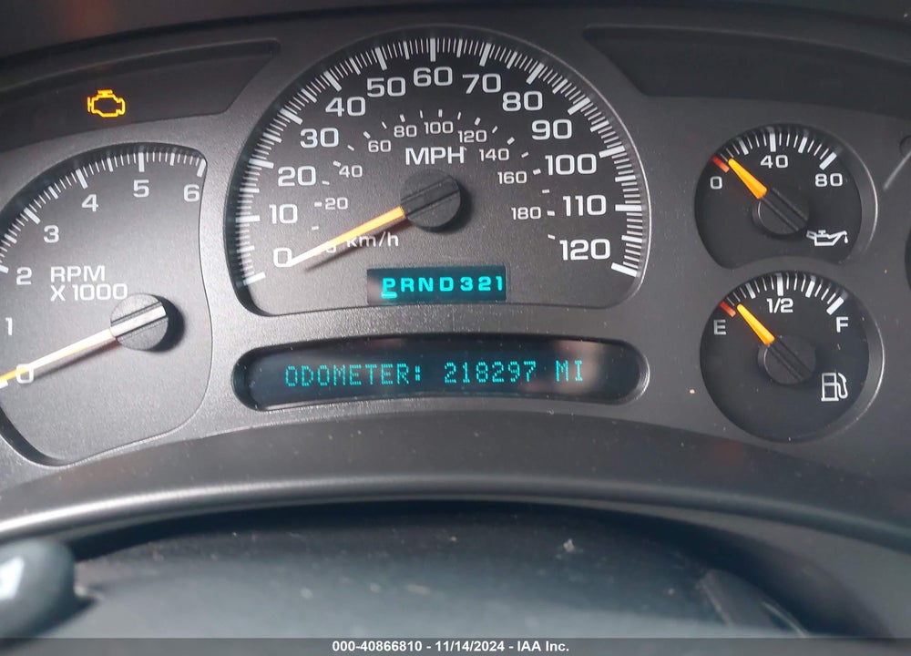 2004 CHEVROLET SUBURBAN 1500 LT VIN: 3GNFK16ZX4G273925