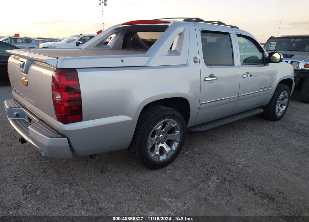 2013 CHEVROLET AVALANCHE LTZ VIN: 3GNMCGE09DG311414
