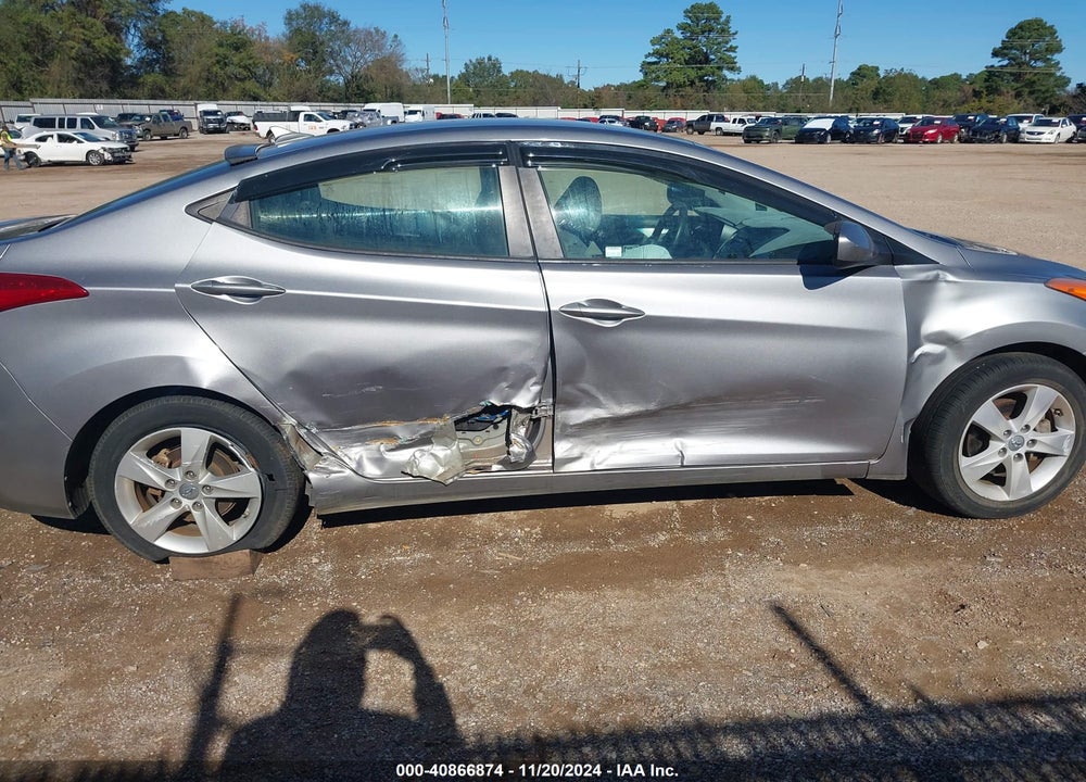 2013 HYUNDAI ELANTRA GLS VIN: KMHDH4AE5DU916582