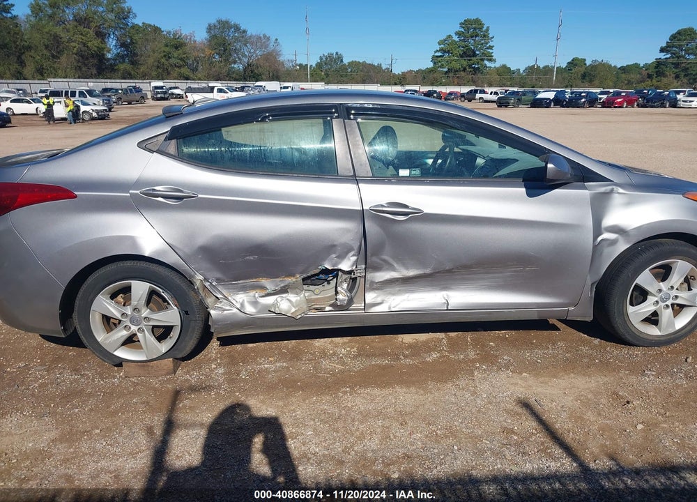2013 HYUNDAI ELANTRA GLS VIN: KMHDH4AE5DU916582