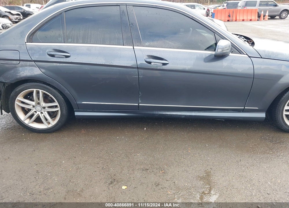 2014 MERCEDES-BENZ C 300 LUXURY 4MATIC/SPORT 4MATIC VIN: WDDGF8AB1ER323817