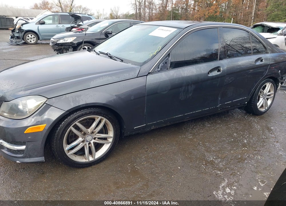 2014 MERCEDES-BENZ C 300 LUXURY 4MATIC/SPORT 4MATIC VIN: WDDGF8AB1ER323817
