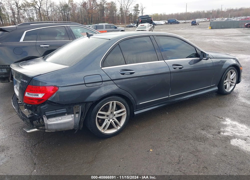 2014 MERCEDES-BENZ C 300 LUXURY 4MATIC/SPORT 4MATIC VIN: WDDGF8AB1ER323817