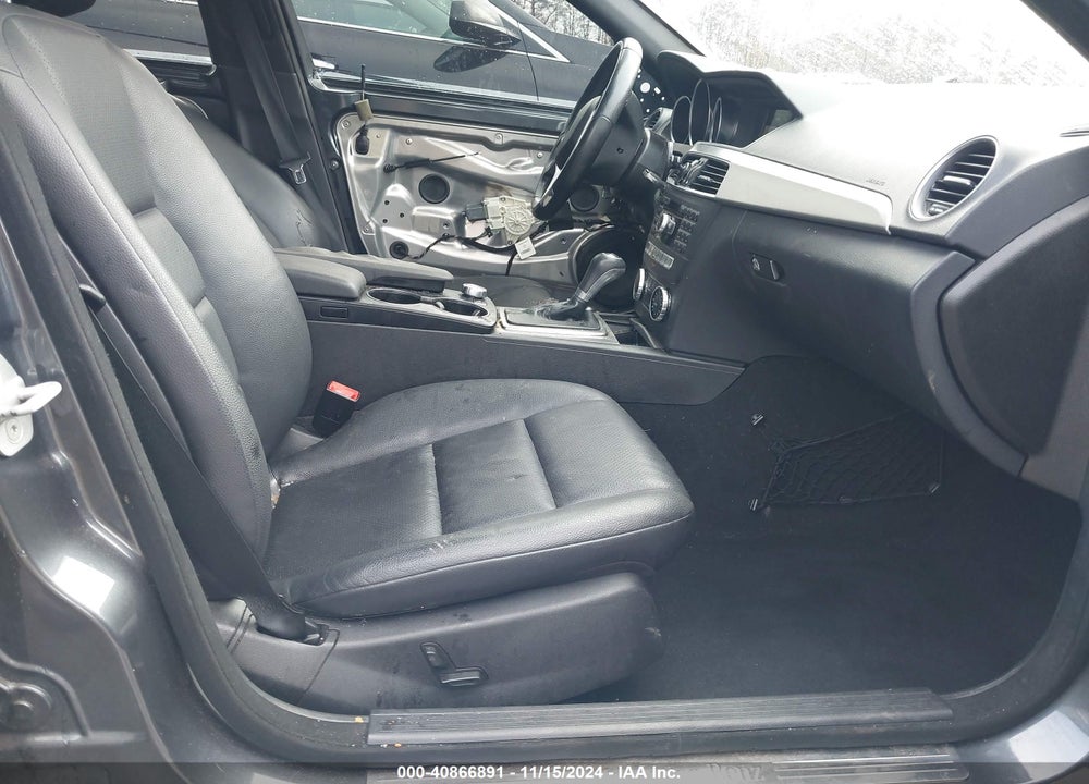2014 MERCEDES-BENZ C 300 LUXURY 4MATIC/SPORT 4MATIC VIN: WDDGF8AB1ER323817