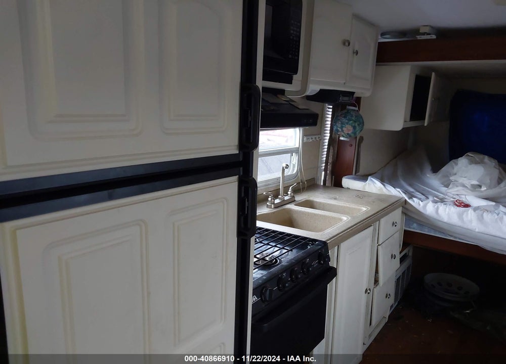 2007 KEYSTONE RV OUTBACK 25 RSS VIN: 4YDT25R247B450531