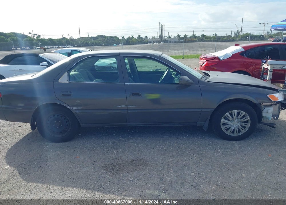 1999 TOYOTA CAMRY LE VIN: JT2BG28K6X0305592