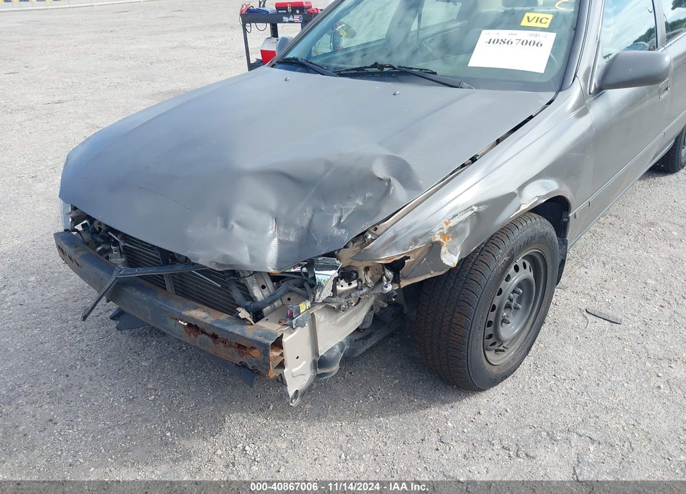 1999 TOYOTA CAMRY LE VIN: JT2BG28K6X0305592