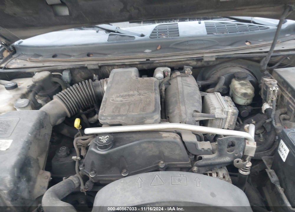 2005 GMC ENVOY XL SLT VIN: 1GKES16S756167978