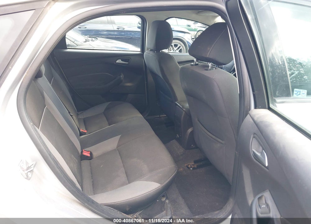 2014 FORD FOCUS SE VIN: 1FADP3K2XEL350762