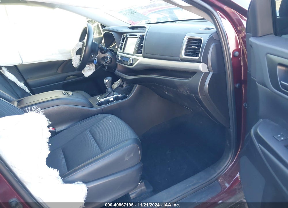 2019 TOYOTA HIGHLANDER LE PLUS VIN: 5TDZZRFH3KS343528