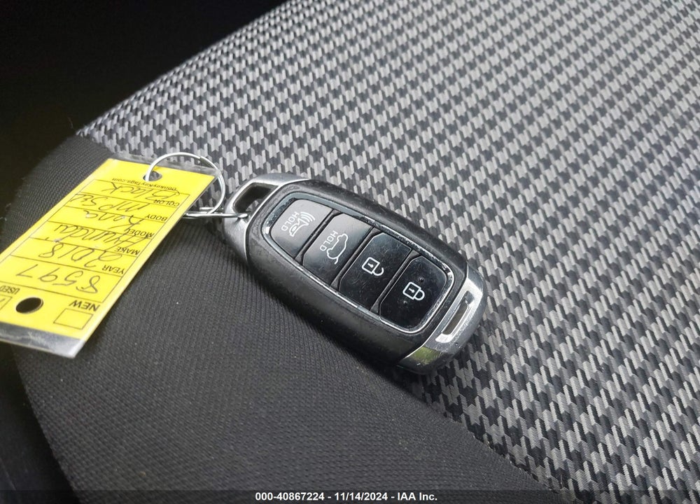 2018 HYUNDAI KONA SEL VIN: KM8K22AA9JU068597