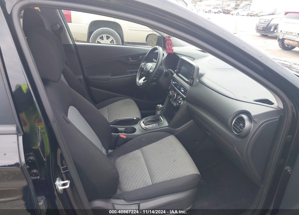 2018 HYUNDAI KONA SEL VIN: KM8K22AA9JU068597