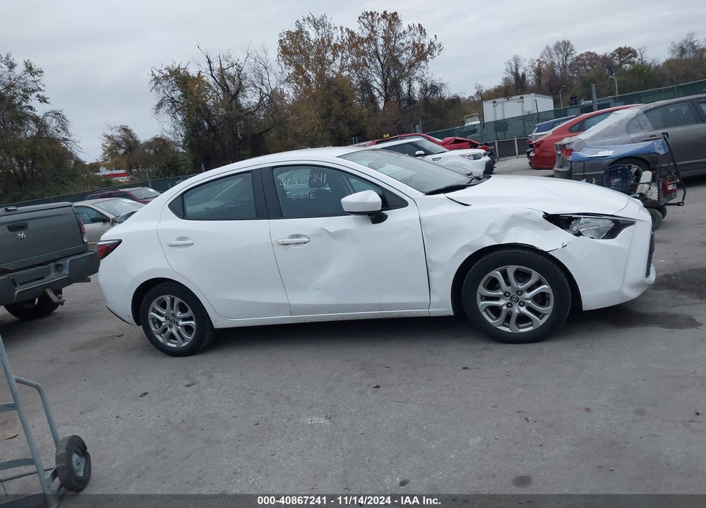 2016 SCION IA VIN: 3MYDLBZV9GY137118