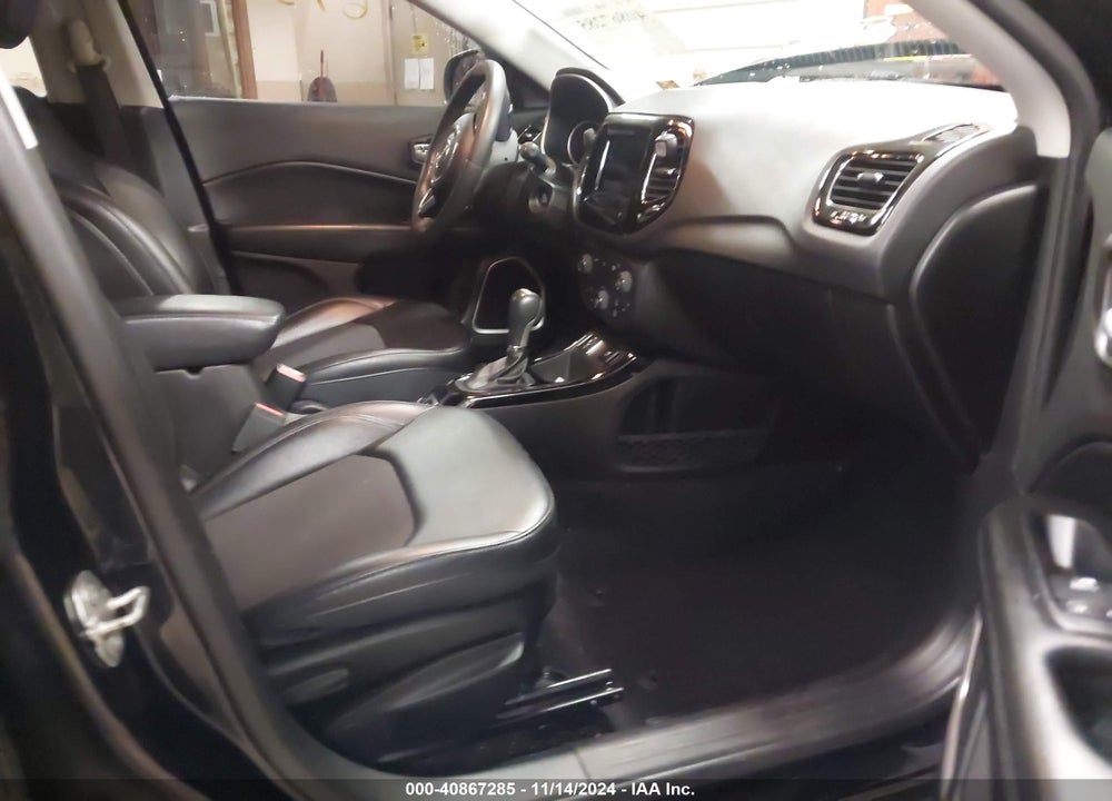 2019 JEEP COMPASS VIN: 3C4NJCBBXKT727168