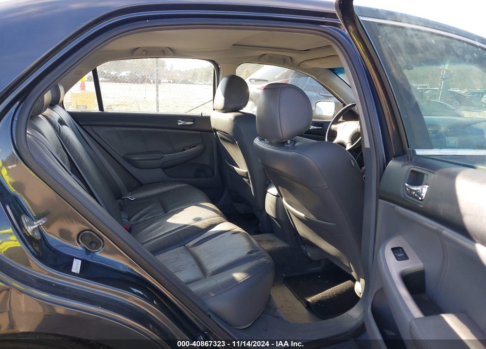 2005 HONDA ACCORD 3.0 EX VIN: 1HGCM66585A077628