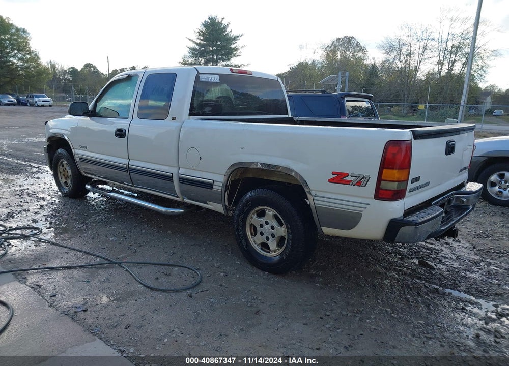1999 CHEVROLET SILVERADO 1500 LS VIN: 1GCEK19TXXE121635