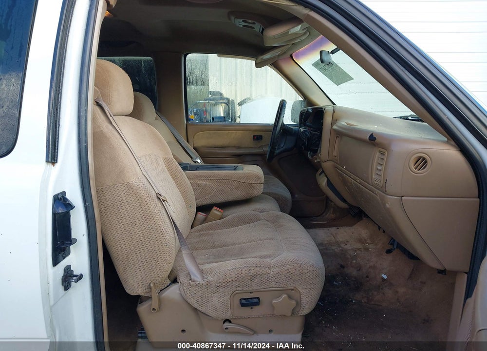 1999 CHEVROLET SILVERADO 1500 LS VIN: 1GCEK19TXXE121635
