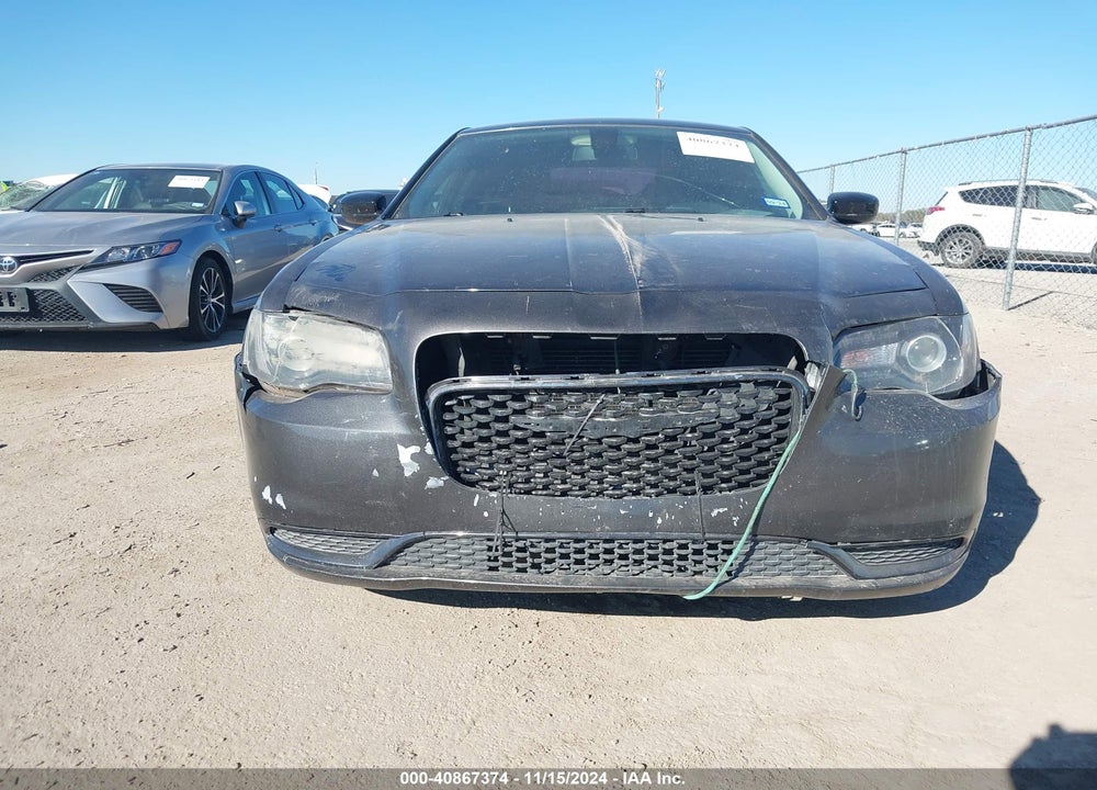 2019 CHRYSLER 300 TOURING VIN: 2C3CCAAG2KH609891