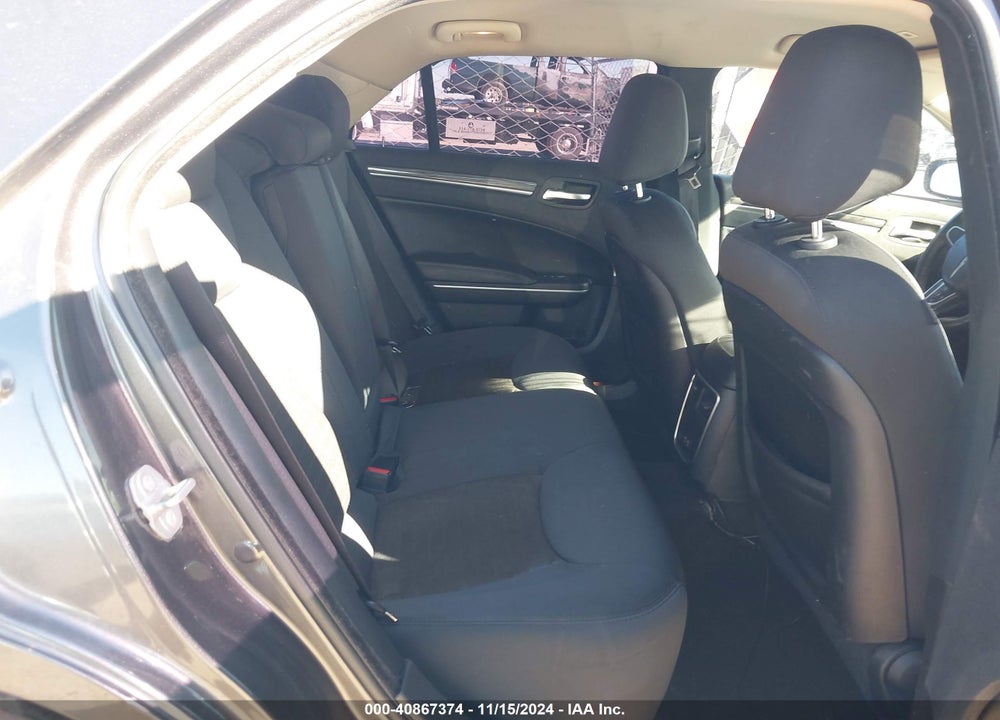 2019 CHRYSLER 300 TOURING VIN: 2C3CCAAG2KH609891