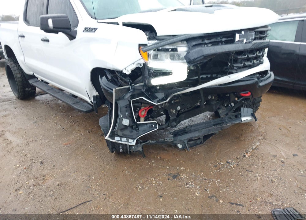 2022 CHEVROLET SILVERADO 1500 4WD SHORT BED LT TRAIL BOSS VIN: 3GCUDFED5NG643399