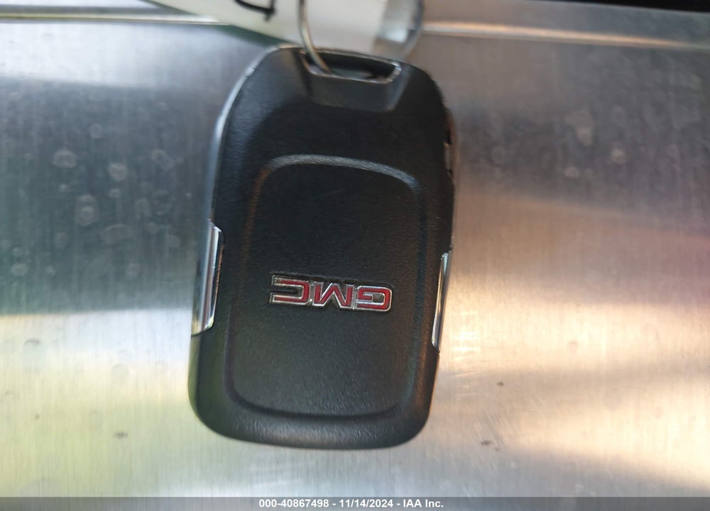 2018 GMC YUKON VIN: 1GKS1CKJ2JR118873