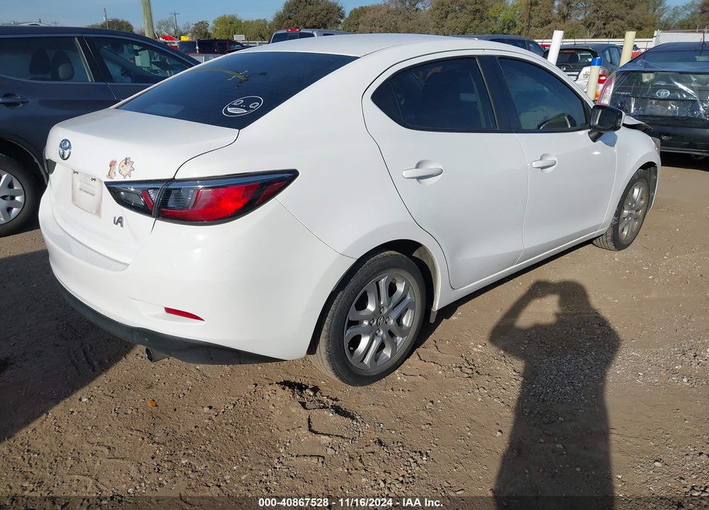 2018 TOYOTA YARIS IA VIN: 3MYDLBYV9JY309124