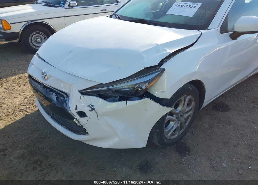 2018 TOYOTA YARIS IA VIN: 3MYDLBYV9JY309124