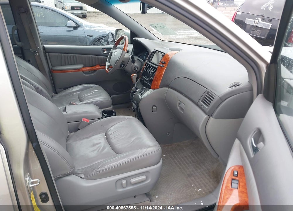 2009 TOYOTA SIENNA LIMITED VIN: 5TDBK22C49S027783