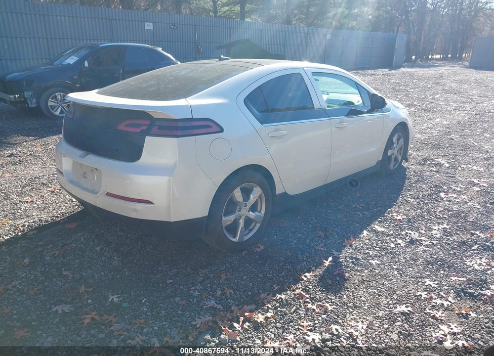 2011 CHEVROLET VOLT VIN: 1G1RD6E4XBU101044