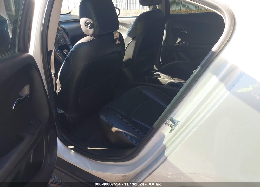 2011 CHEVROLET VOLT VIN: 1G1RD6E4XBU101044