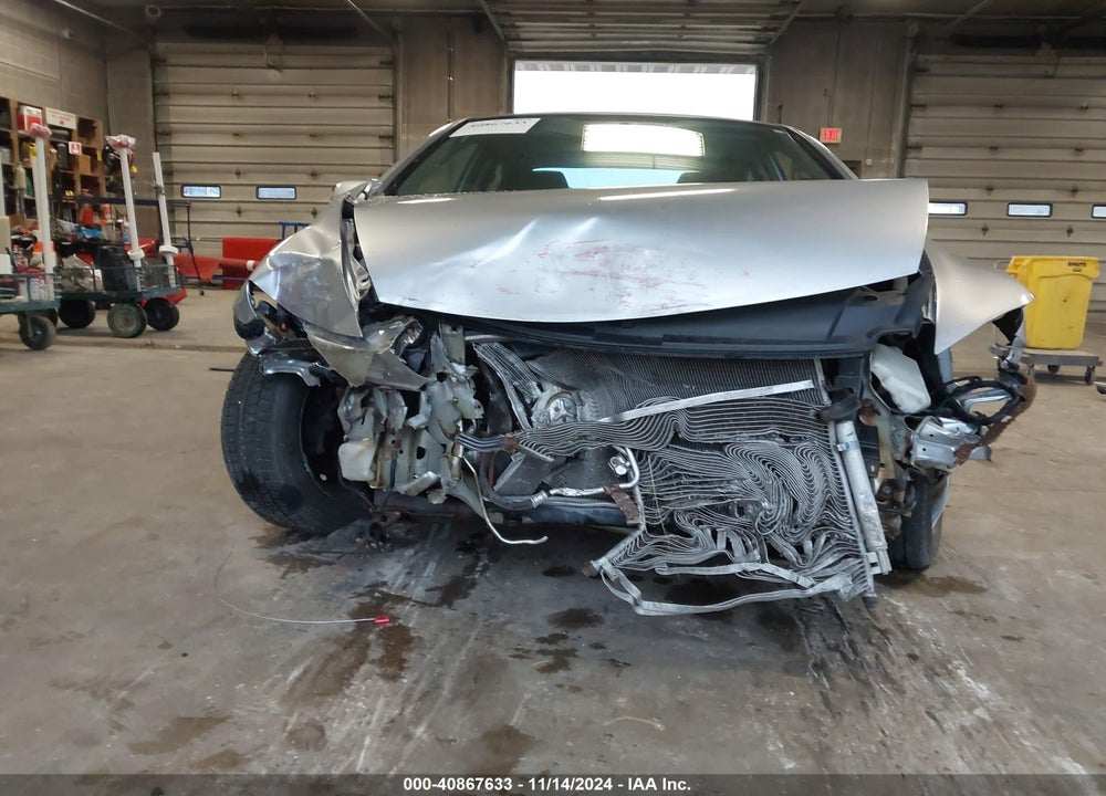 2011 HONDA CIVIC VIN: 19XFA1F58BE047027
