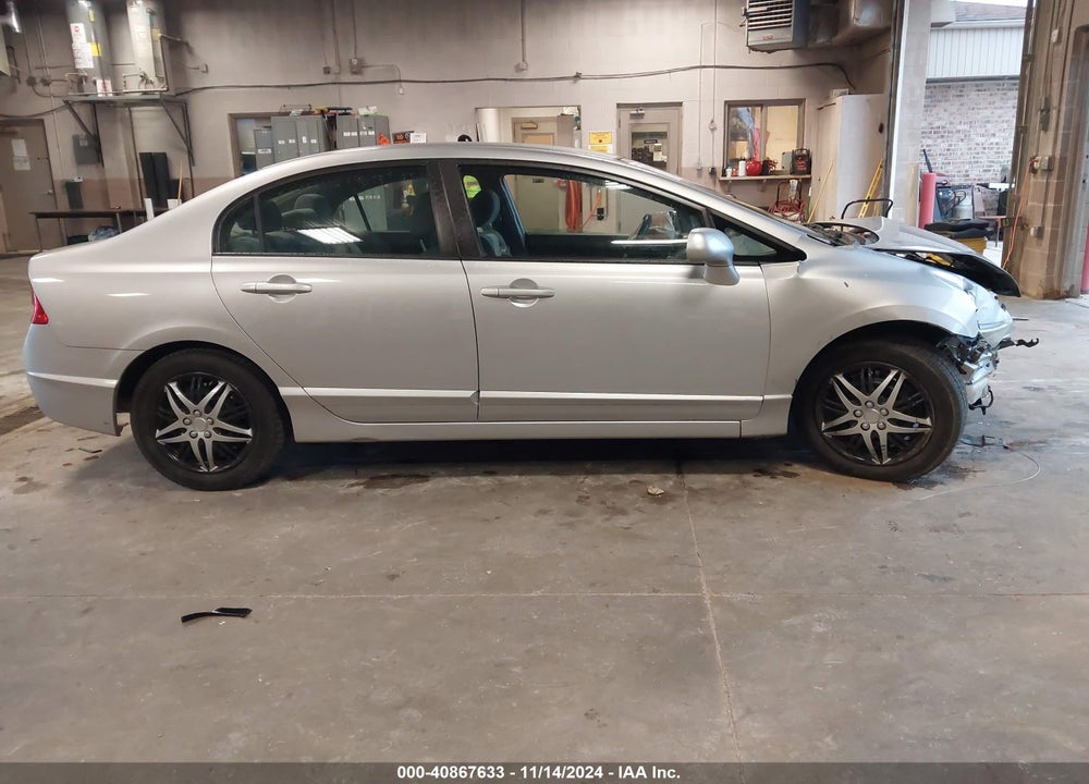 2011 HONDA CIVIC VIN: 19XFA1F58BE047027