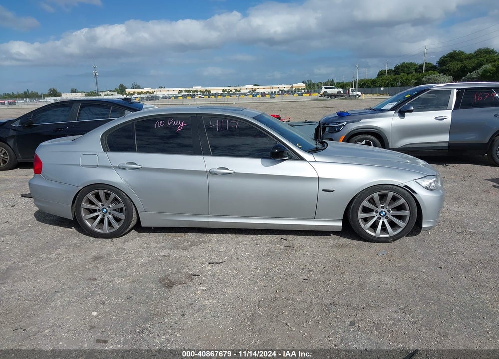 2009 BMW 328I VIN: WBAPH77559NM47731
