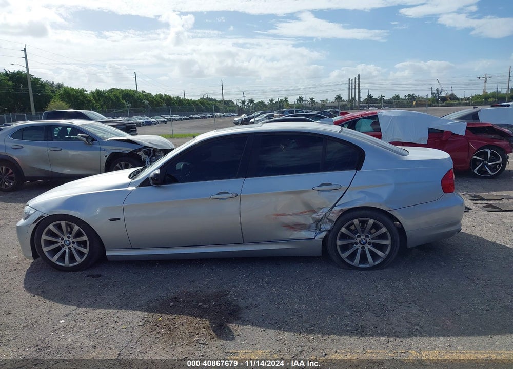 2009 BMW 328I VIN: WBAPH77559NM47731