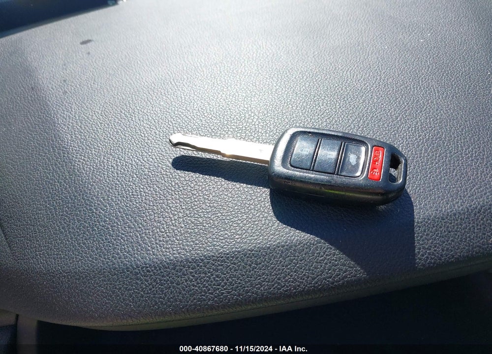2015 HONDA CR-V LX VIN: 2HKRM4H34FH684225