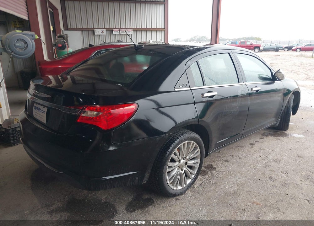 2011 CHRYSLER 200 LIMITED VIN: 1C3BC2FGXBN599483