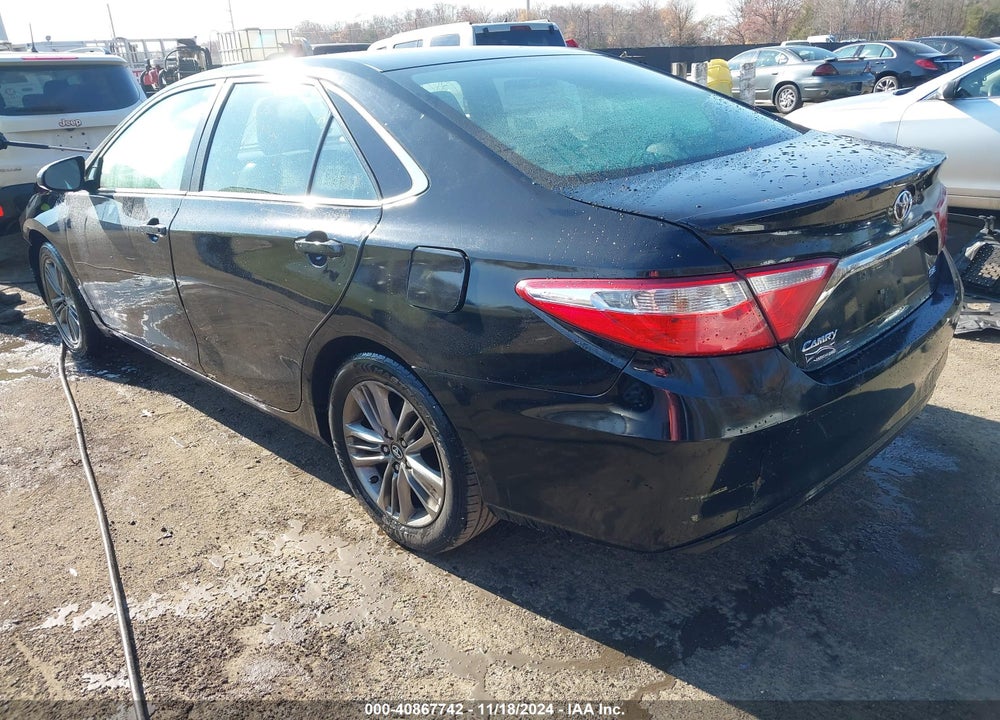 2015 TOYOTA CAMRY SE VIN: 4T1BF1FK1FU880953
